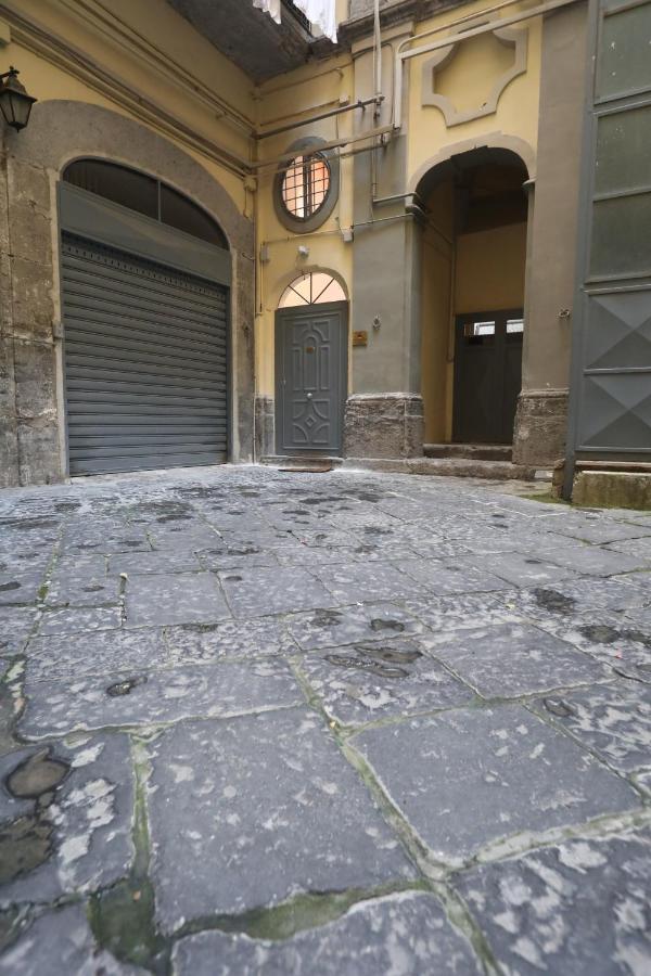 L'antico Borgo Angioino Nápoles